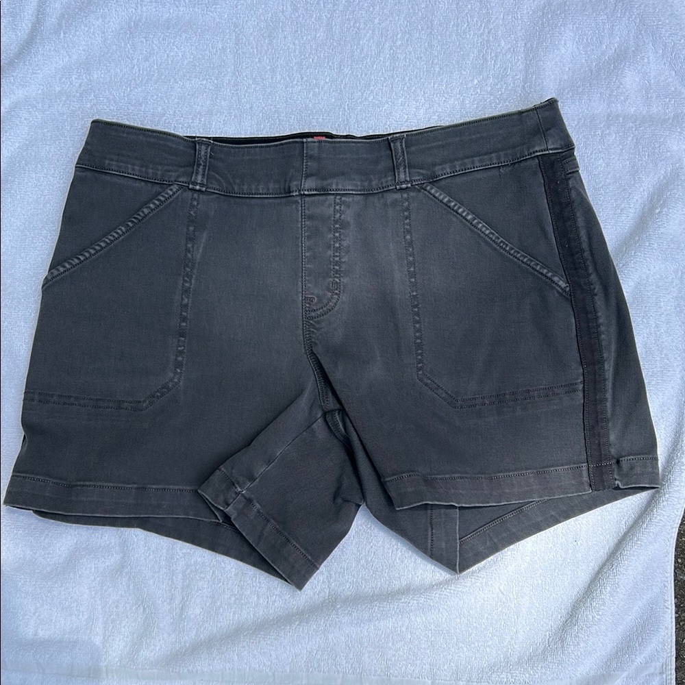 SPANX slate gray/blue shorts